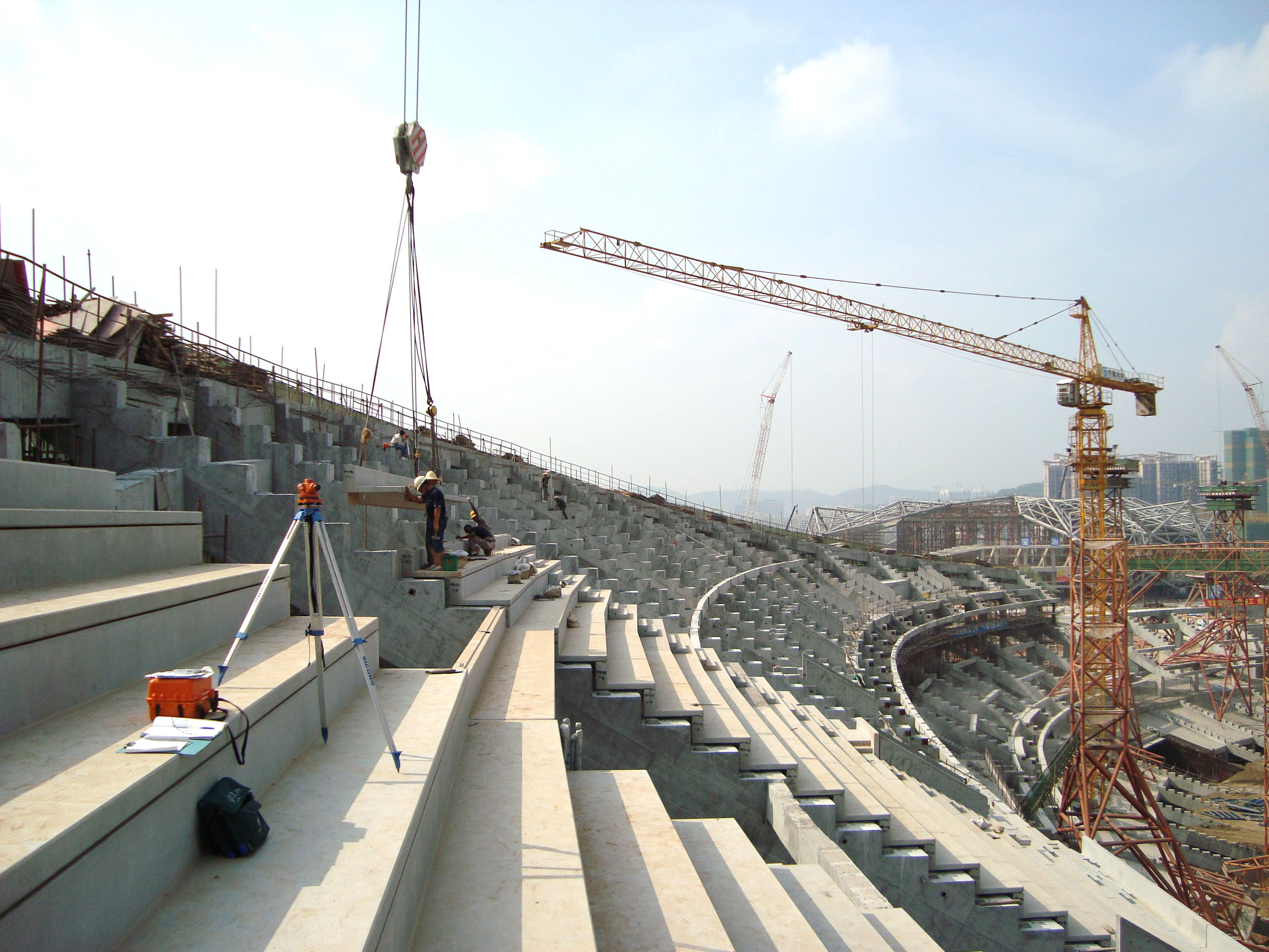 预制清水混凝土看台板特殊部位设计技术