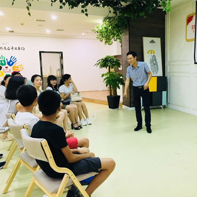 家长层次、格局等影响孩子的成长与发展
