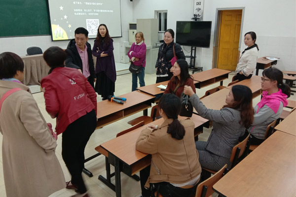 成都专业家庭教育父母学校:滋培学苑