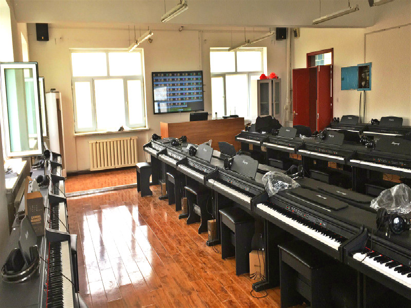 新疆五家渠职业技术学校