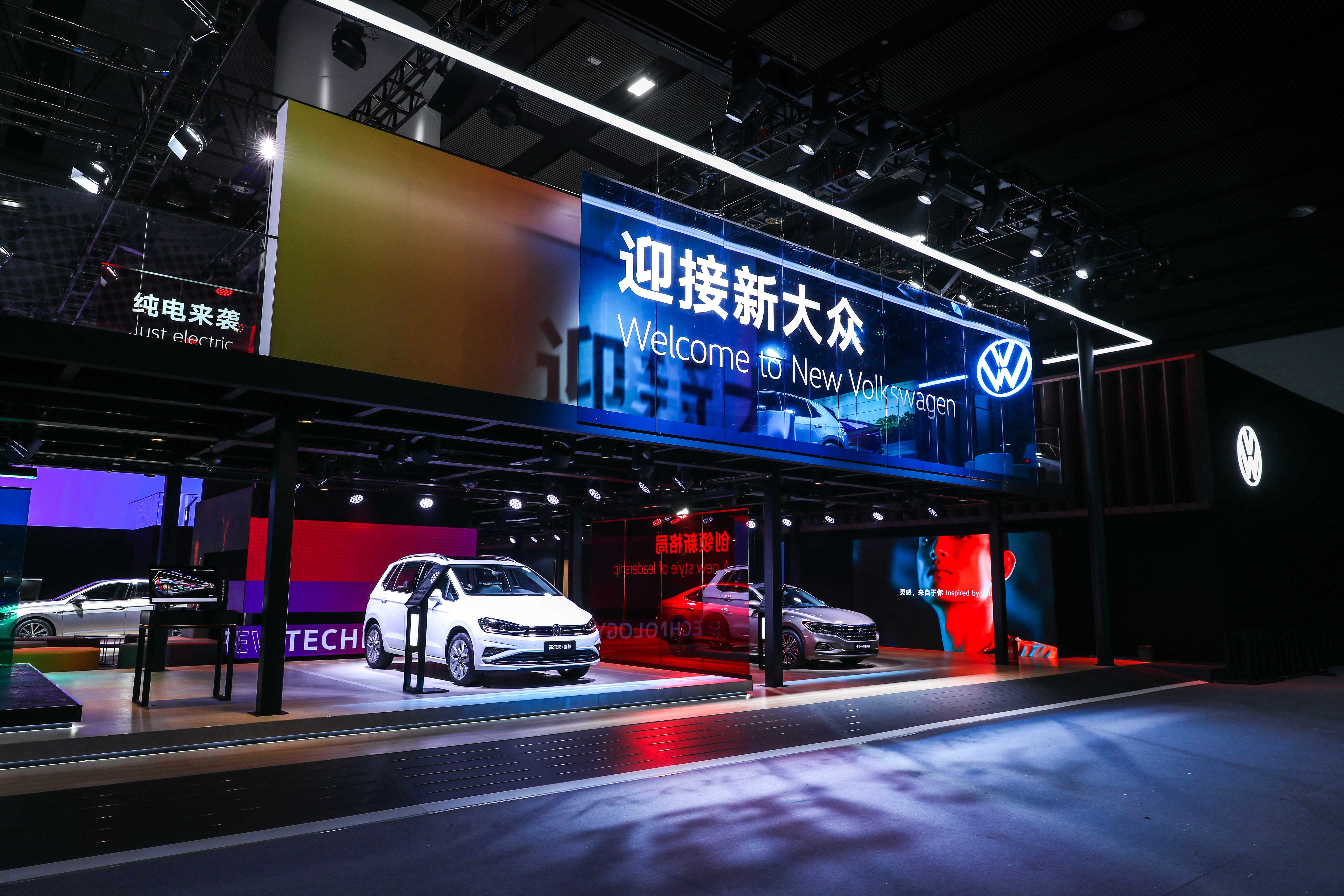 LIUB9091.JPG-53628251