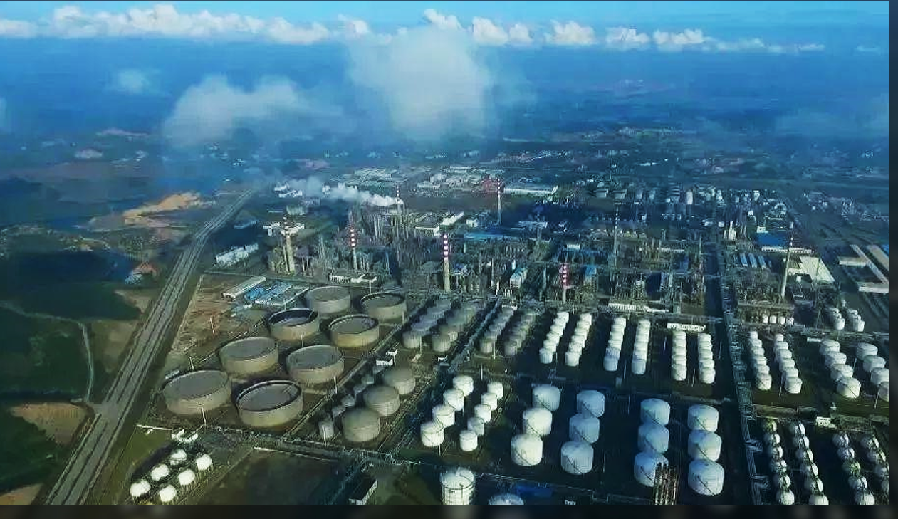 在广西华谊能源化工有限公司工业气体岛水系统项目阀门招标中，TWT提供多种类型阀门累计达800多台，其中有电动开关蝶阀对夹式蝶阀、法兰式蝶阀等。