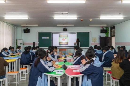 打造动•力课堂，落实5G样态——淮安市普通高中“广教研”活动在我校成功举行