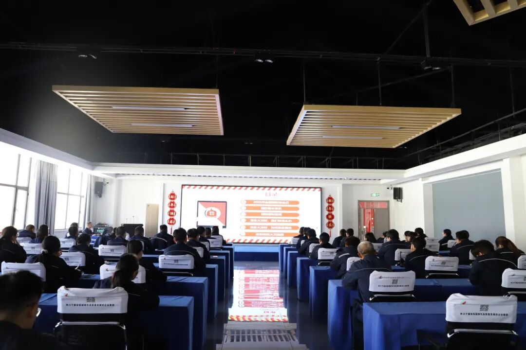 全民消防，生命至上——世界杯体育网站能源开展消防日主题培训活动
