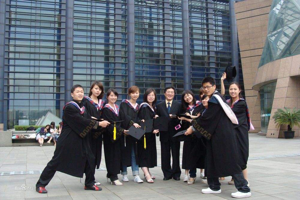 学前、小学、初中、高中、职业、大学、企业等有求学需求的用户