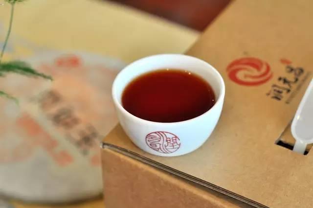 润元昌2015年润如玉熟饼普洱熟茶