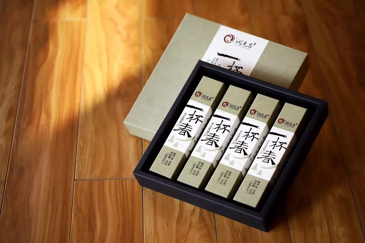 润元昌2015年一杯春手工沱茶普洱生茶
