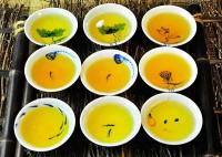 润元昌2013年峰云铁饼青饼普洱生茶