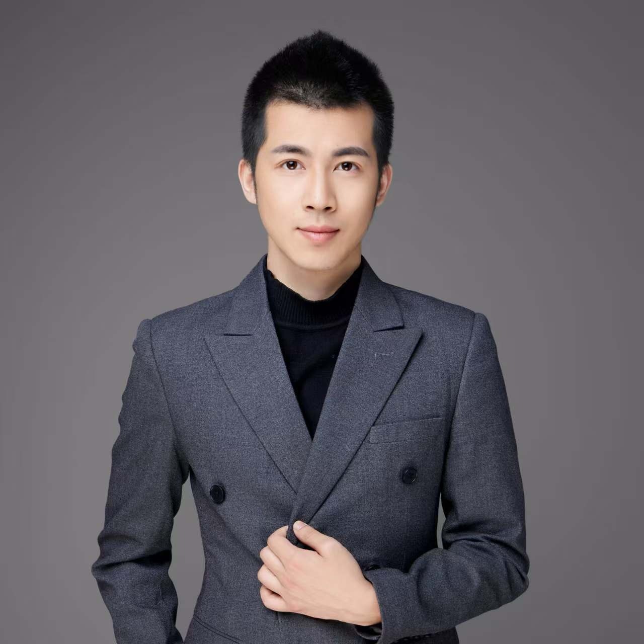 李金校