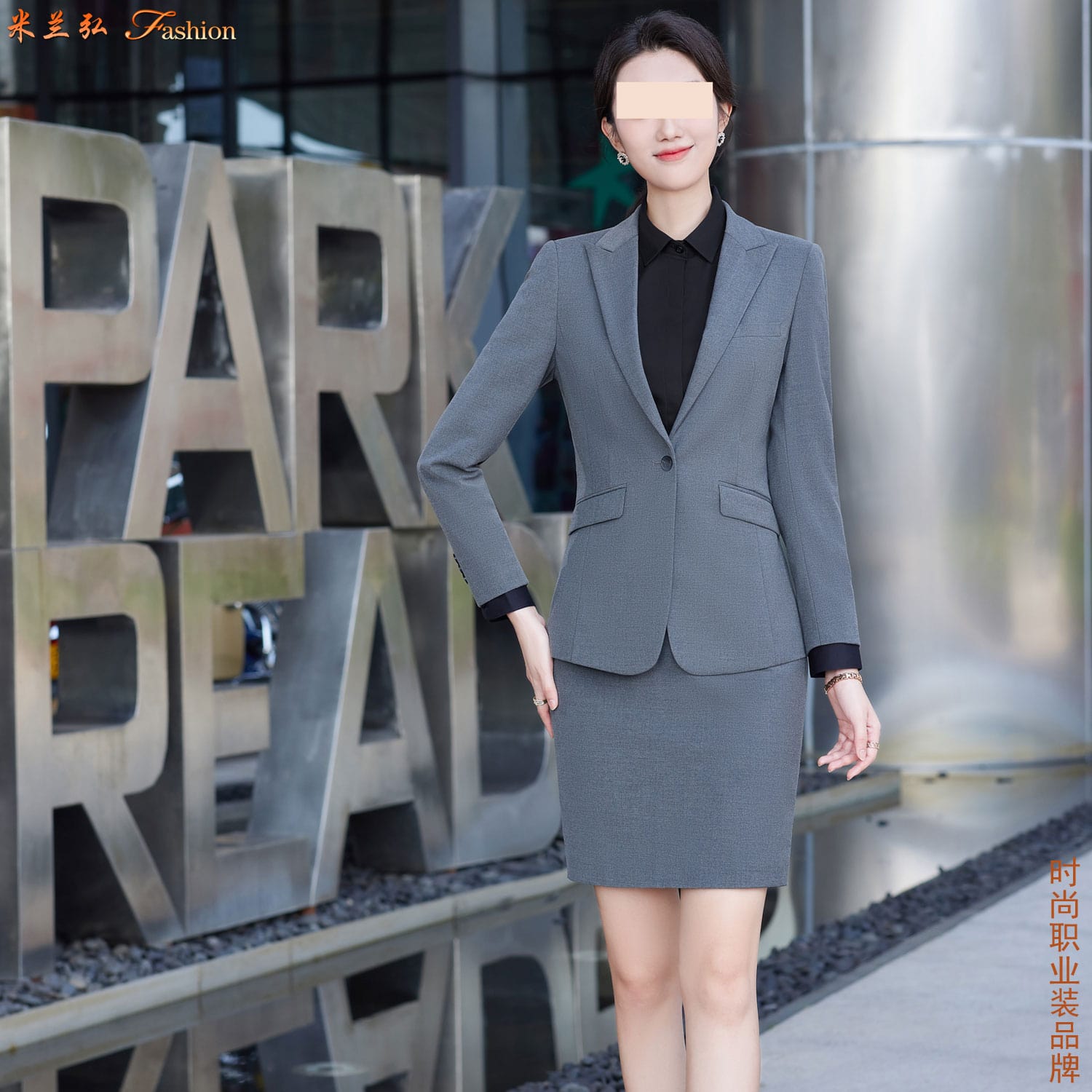 一粒扣戗驳领西服图片24