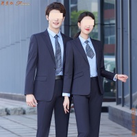 一粒扣戗驳领西服图片3