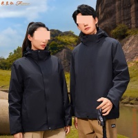 黑色冲锋衣搭配6