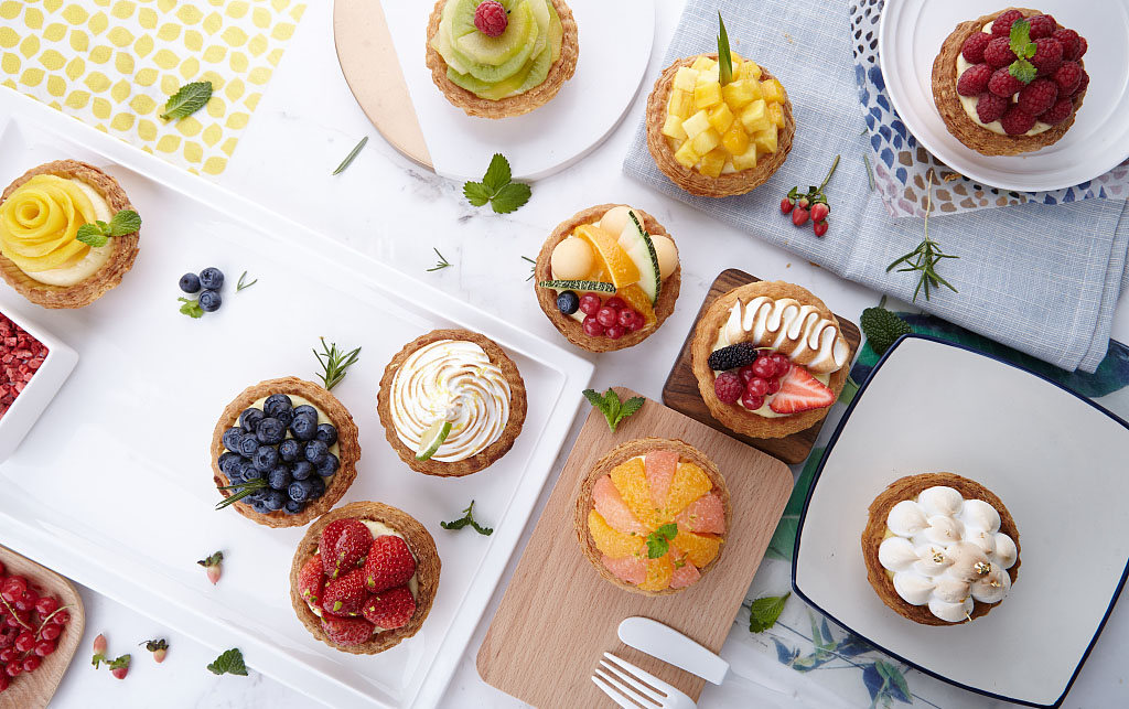 饮料：果汁、矿泉水、茶