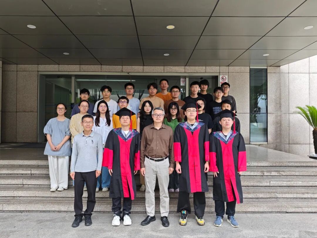 2025.0251课题组照片.jpg