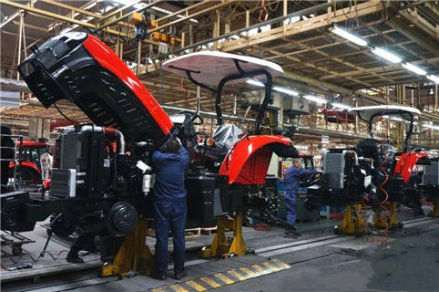 工程农用机械-农用拖拉机装配线_副本