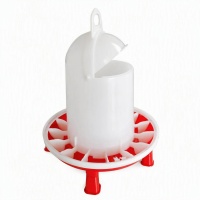 chicken‑feeder‑red‑white‑flip‑lid‑whitebg