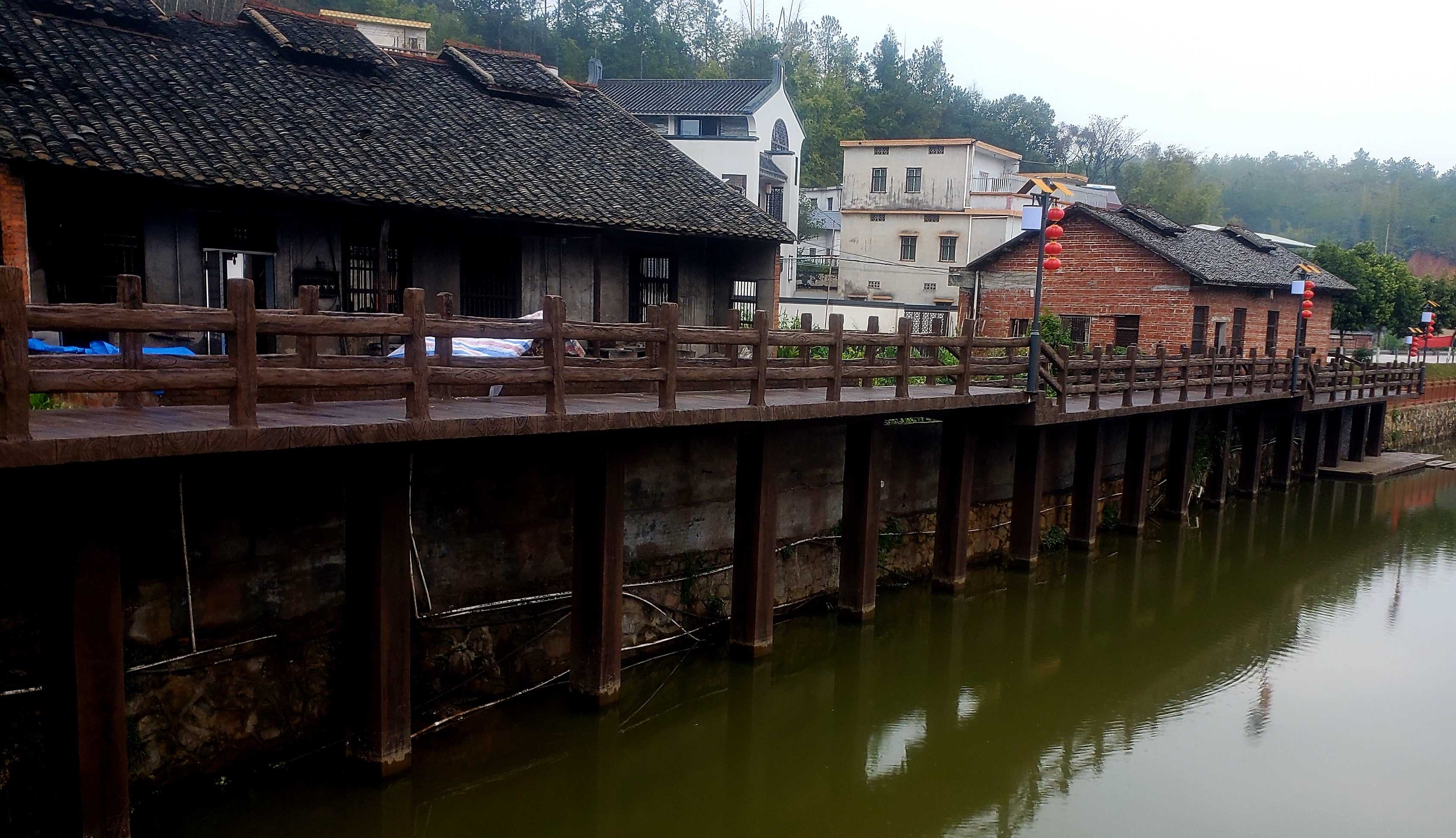 ee8fab25-990f-493b-b682-e5698bbd912b