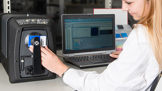 Ci7x00台式分光仪具有更高的精度和稳定性