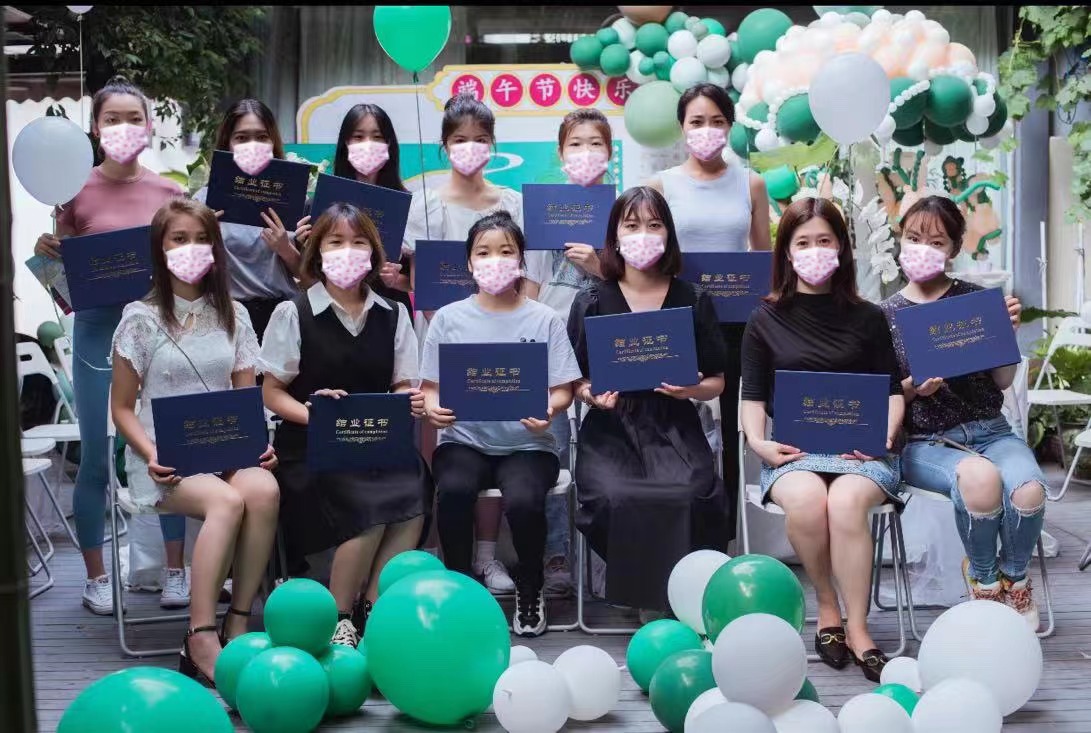 以花之名 为爱绽放