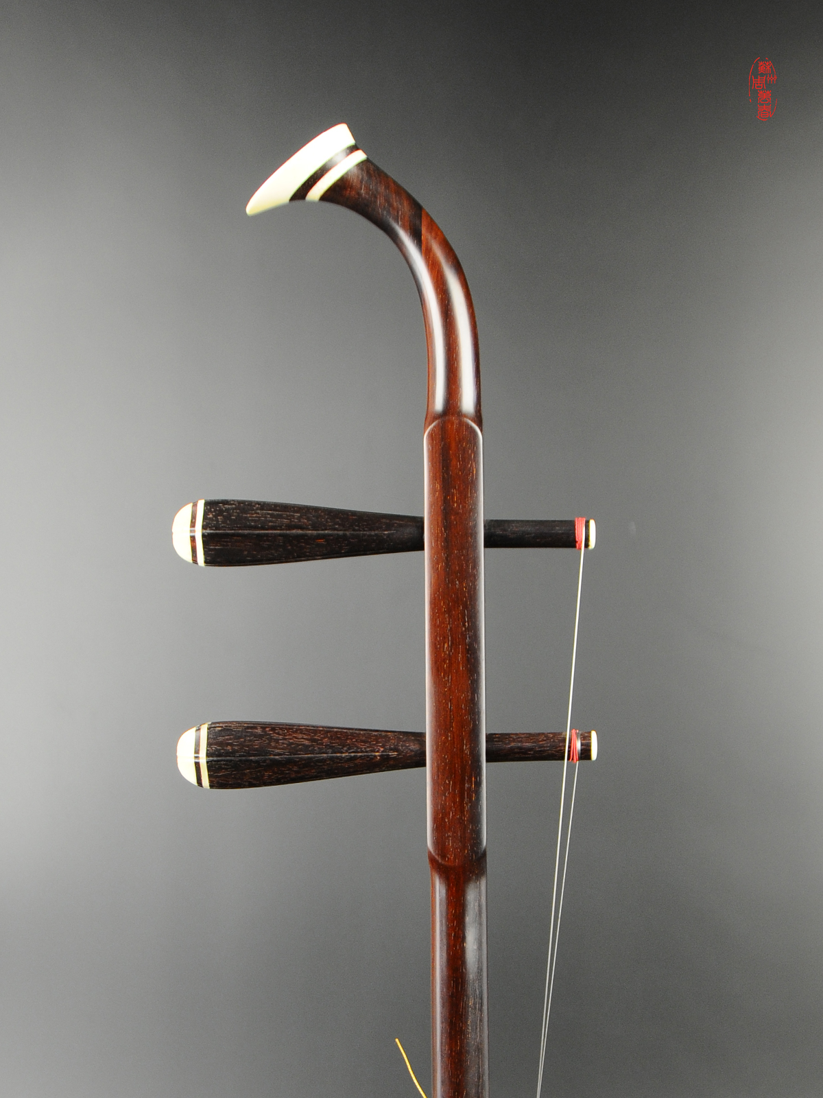 苏州周万春周健制珍藏版印度檀香小叶紫檀二胡（编号：709）-百年老字号