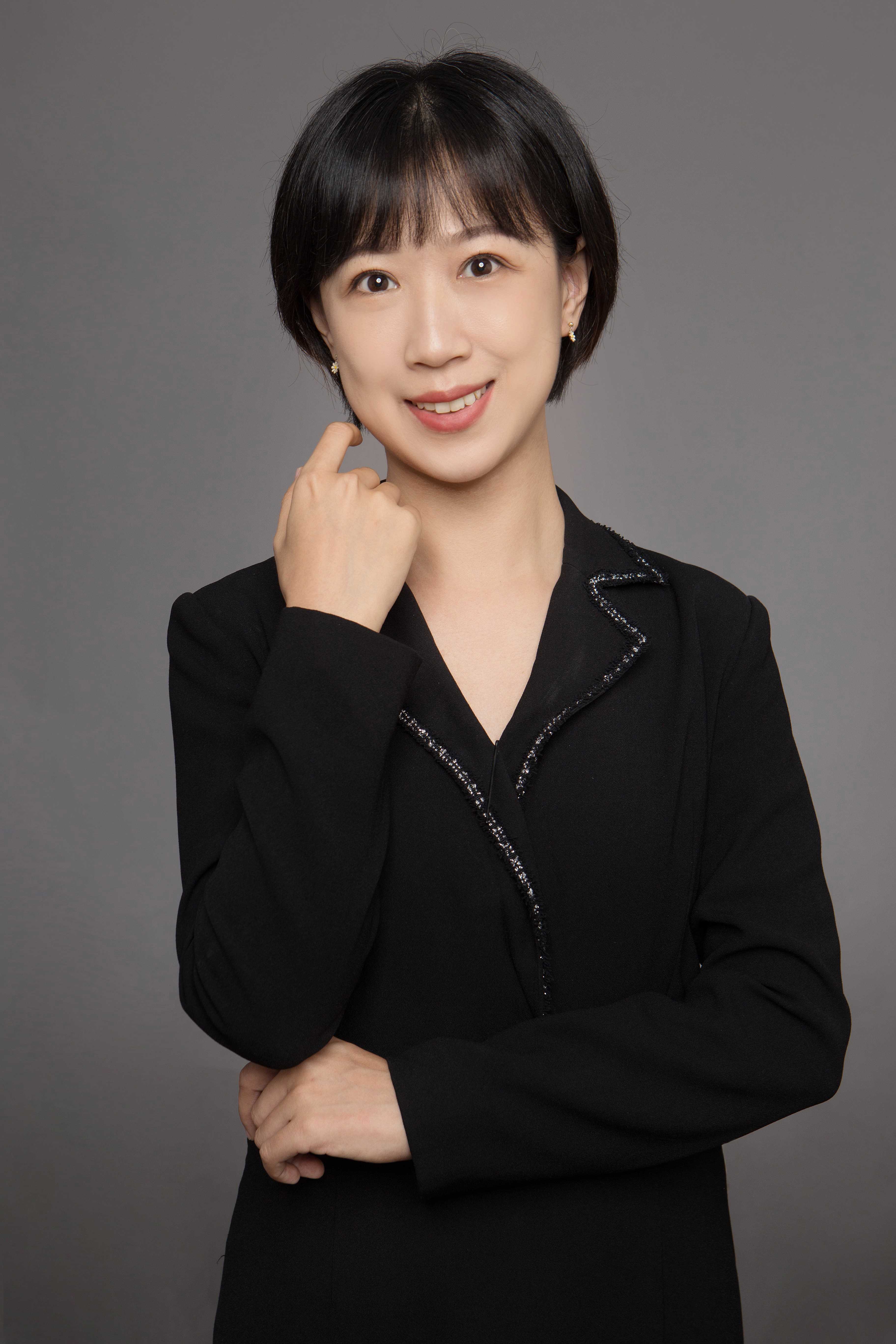 银行与保险业务、金融不良债权、婚姻、继承、家族财富管理与传承、商事合同纠纷、公司法及非诉法律事务