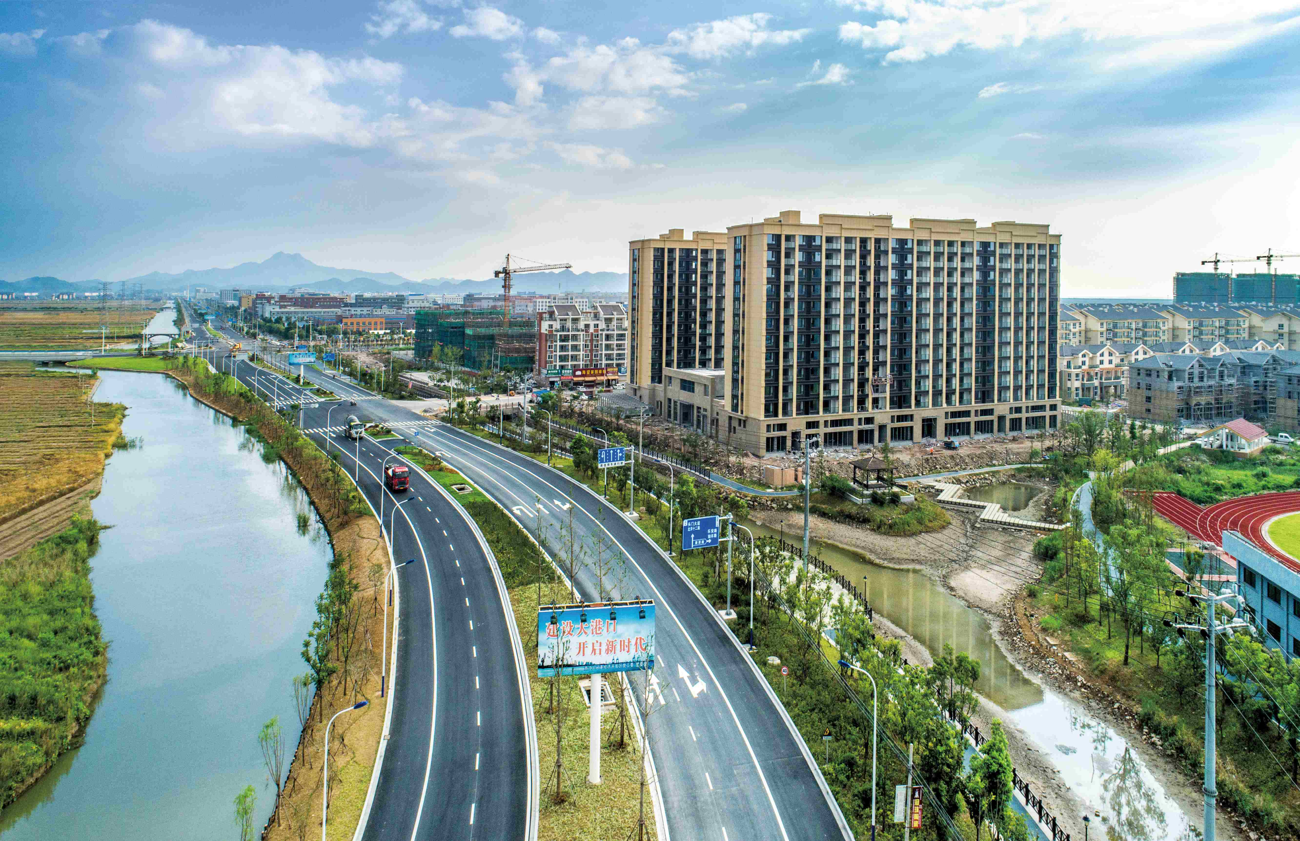 台州湾经开区：“钢铁巨龙”如何撬动港口发展？