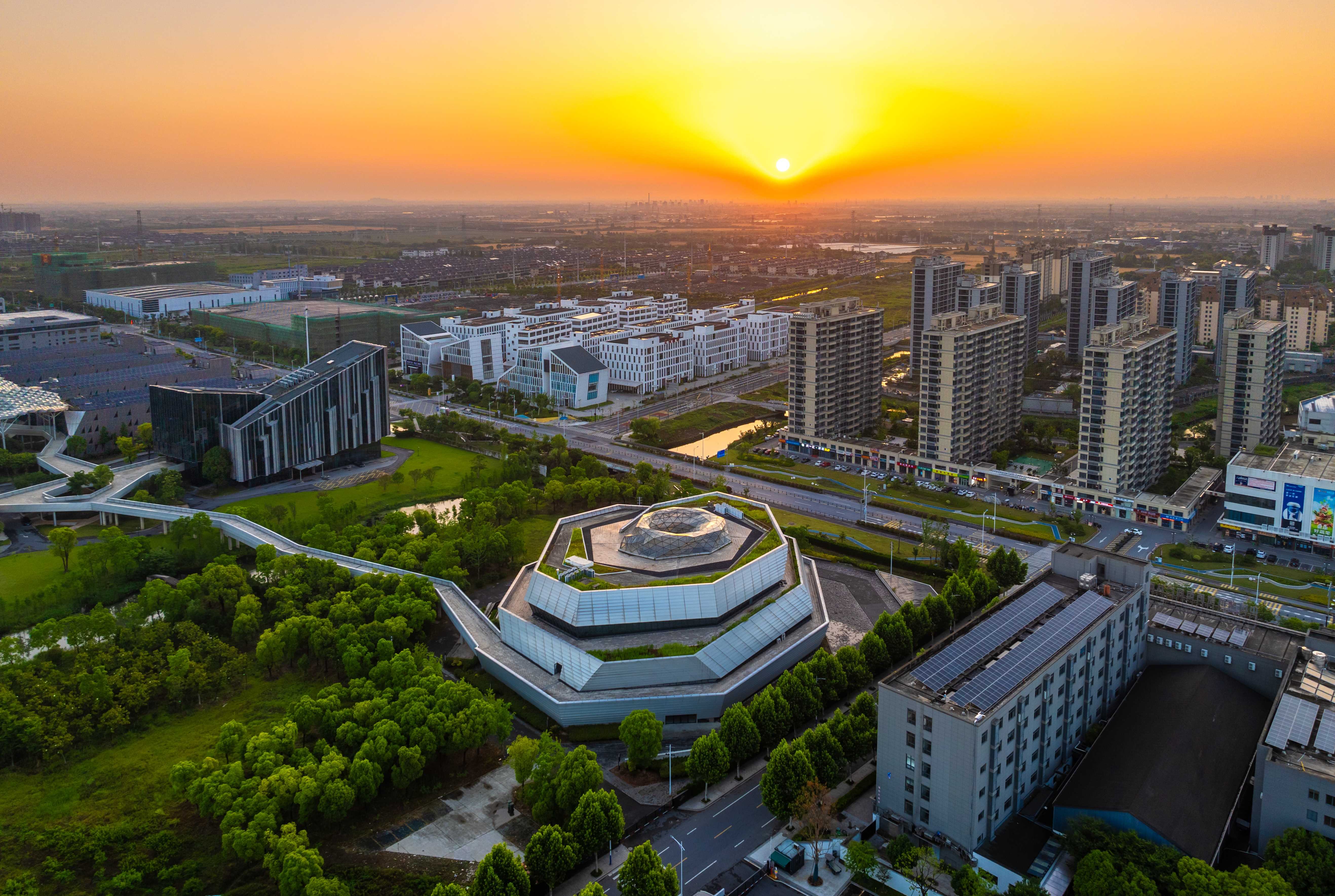 百步开发区（百步镇）全力争当跨越发展排头兵