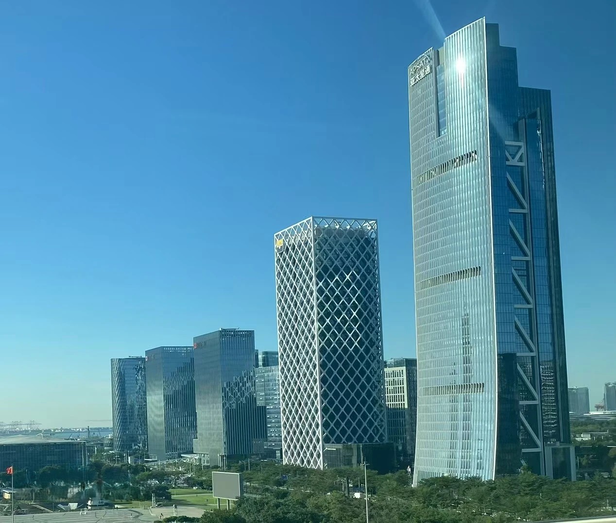 深圳宝安亚太星通大厦平面移动智能车库