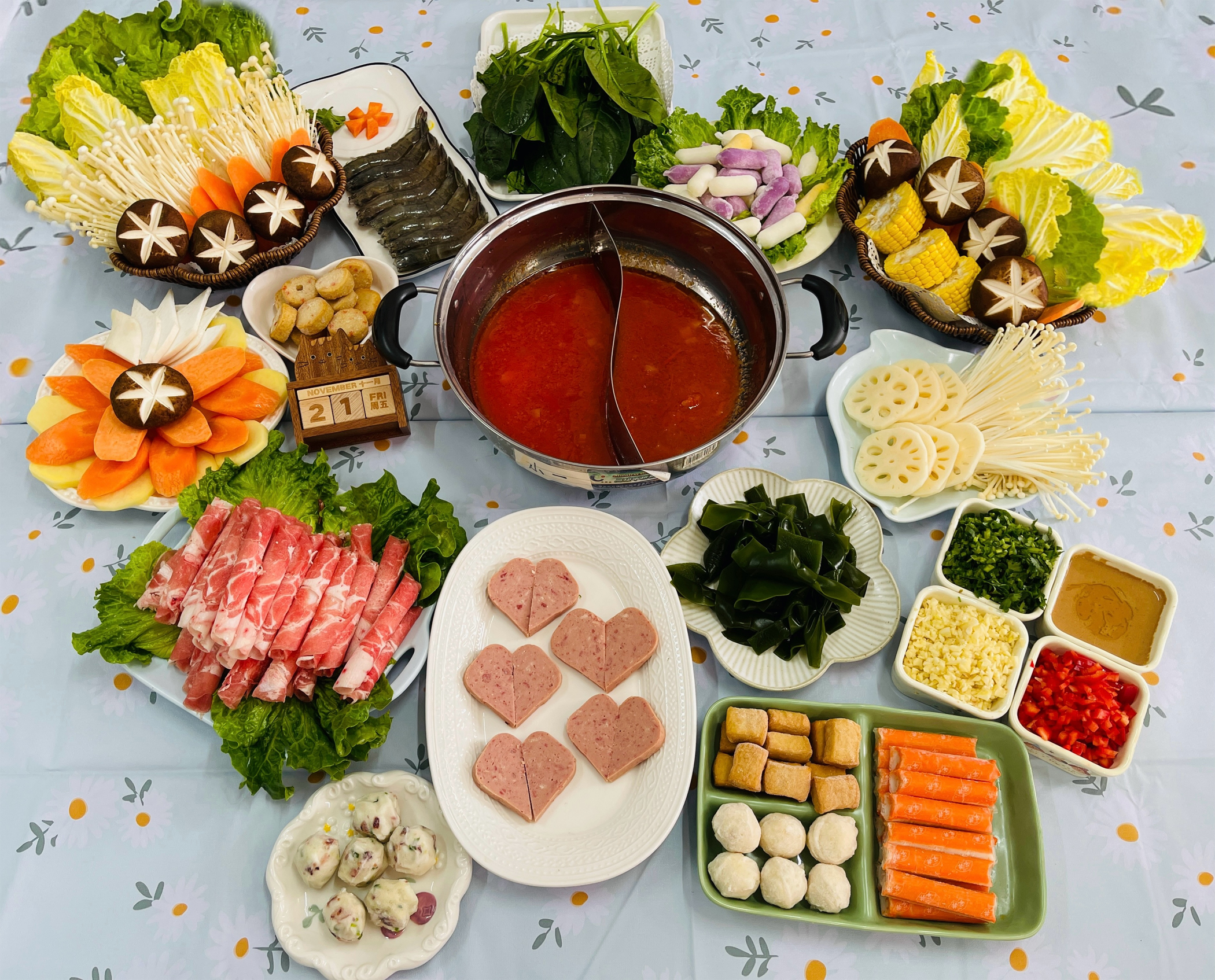 冬天的第一顿校园火锅