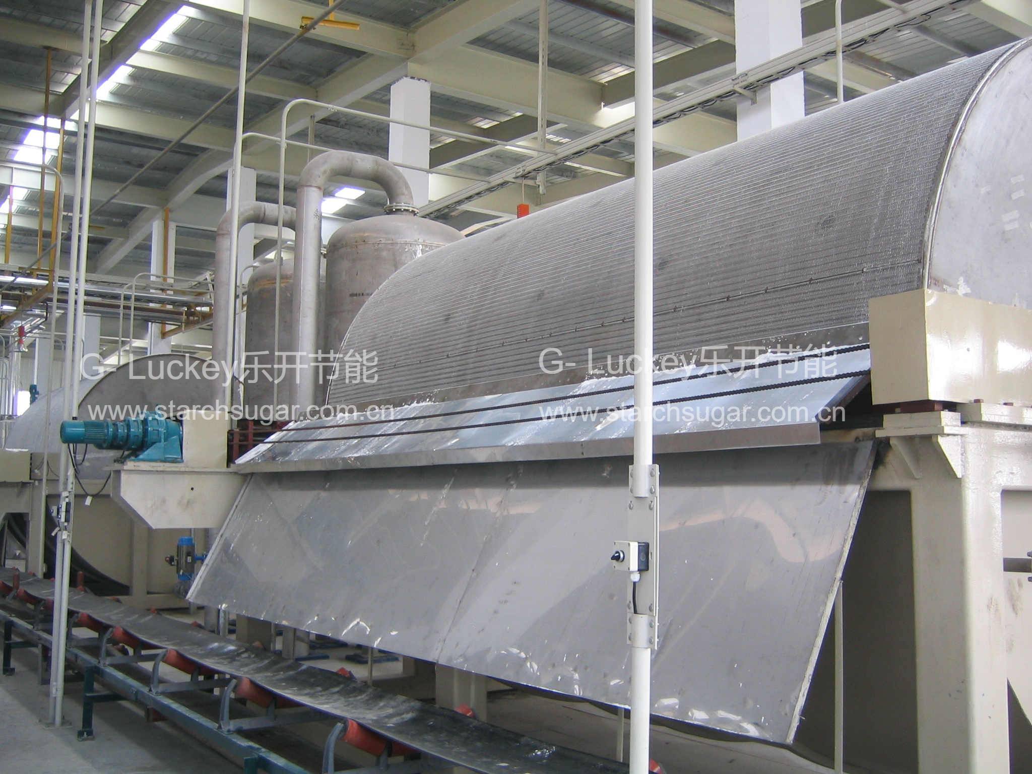 淀粉糖行业的糖化液中含有大量的不溶性蛋白，采用板框压滤机过滤困难，过滤压力上升快导致拆卸频繁，因而糖化液的过滤特别适合使用预涂层真空转鼓过滤机