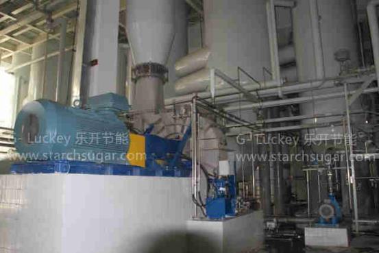 蒸发器产生的蒸汽作为机械热压缩机（类似于鼓风机），使温度升高5-8℃，返回蒸发器的热源。新鲜蒸汽仅用于补充输入和输出的热损失和焓，从而大大减少了蒸发器新鲜蒸汽的消耗。