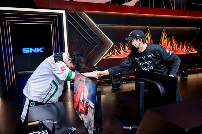 SCS 2025年度总决赛圆满落幕！选手M’、XiaoHai分获《拳皇15》《饿狼传说：群狼之城》总冠军