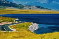 赛里木湖-图虫创意-773950572771934233