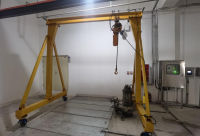 7移动型手动龙门吊-1