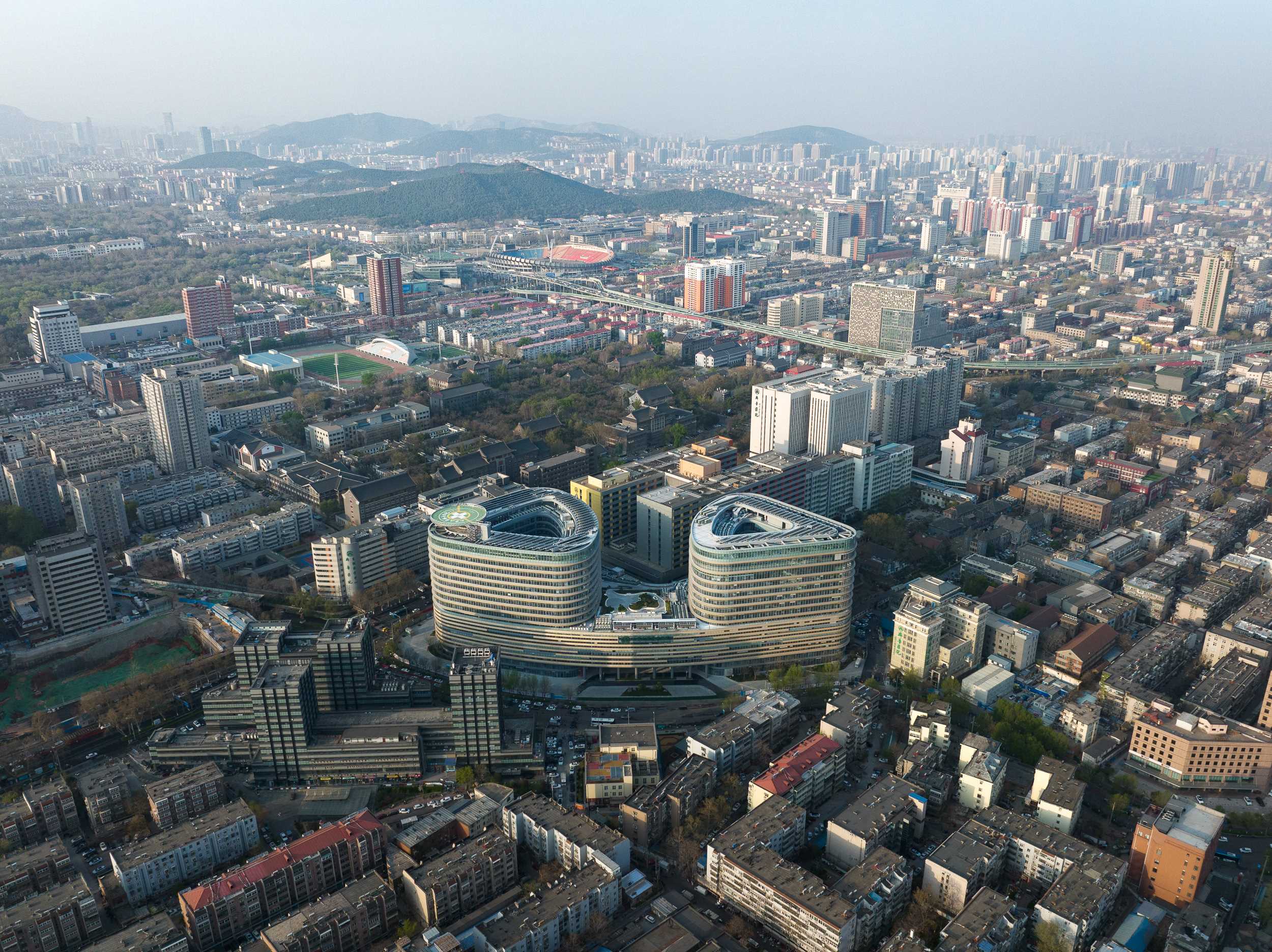 齐鲁医院急诊综合楼景观设计/山东