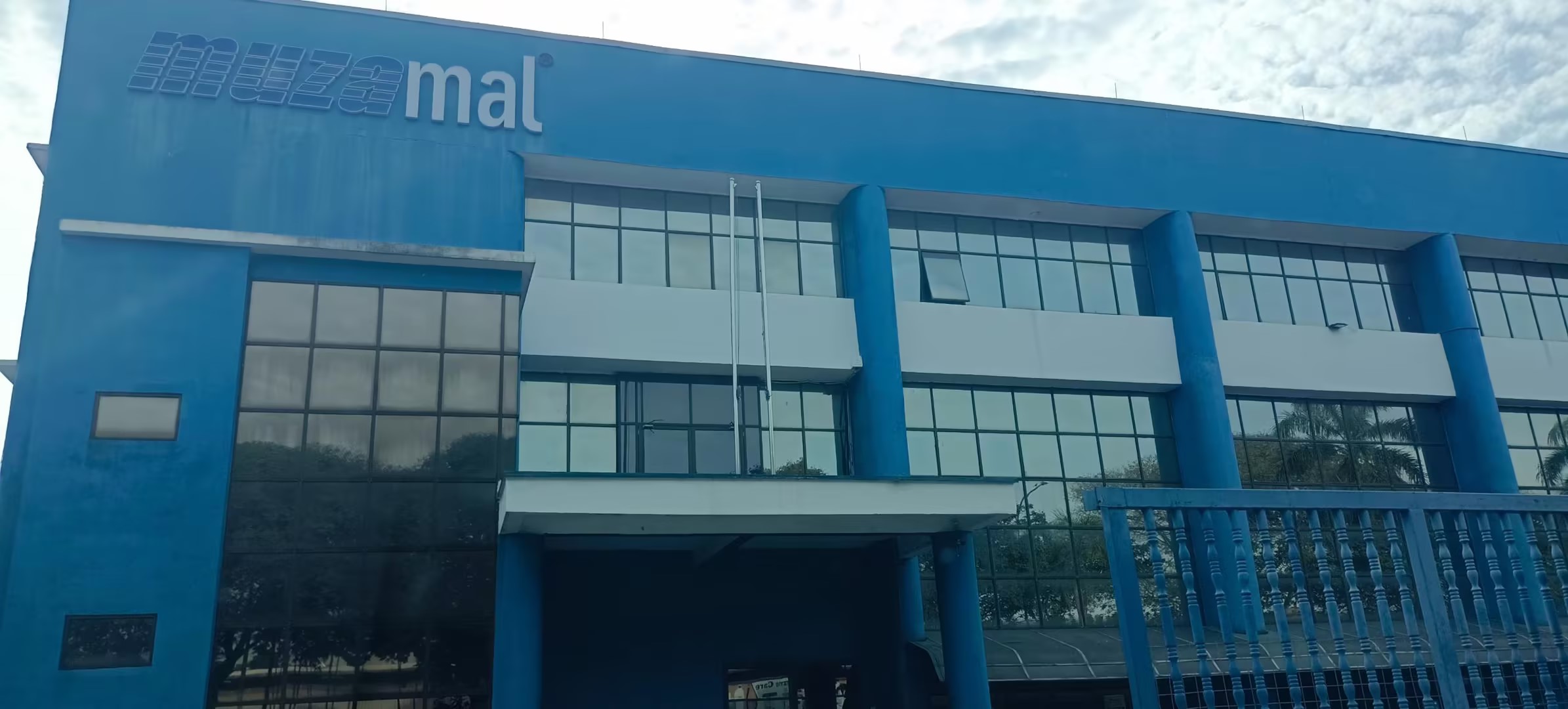 三泉智能赴马来西亚Muzamal集团培训交流