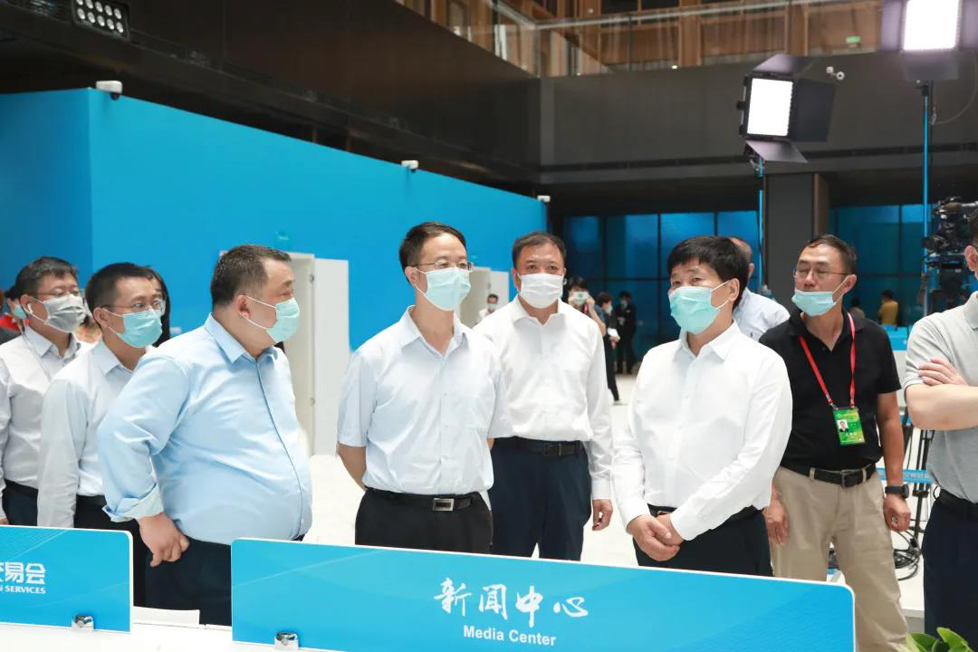 北京市委常委一行赴“服贸会”--实地调研金太保安保服务工作