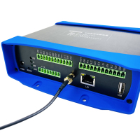 MD-S906边缘网关侧面4800×800