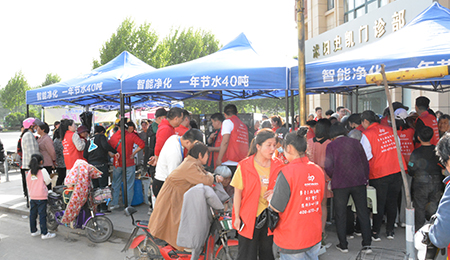 纯润净水服务惠民，送服务进小区，进入千家万户，真正让消费者感受好产品、好体验。