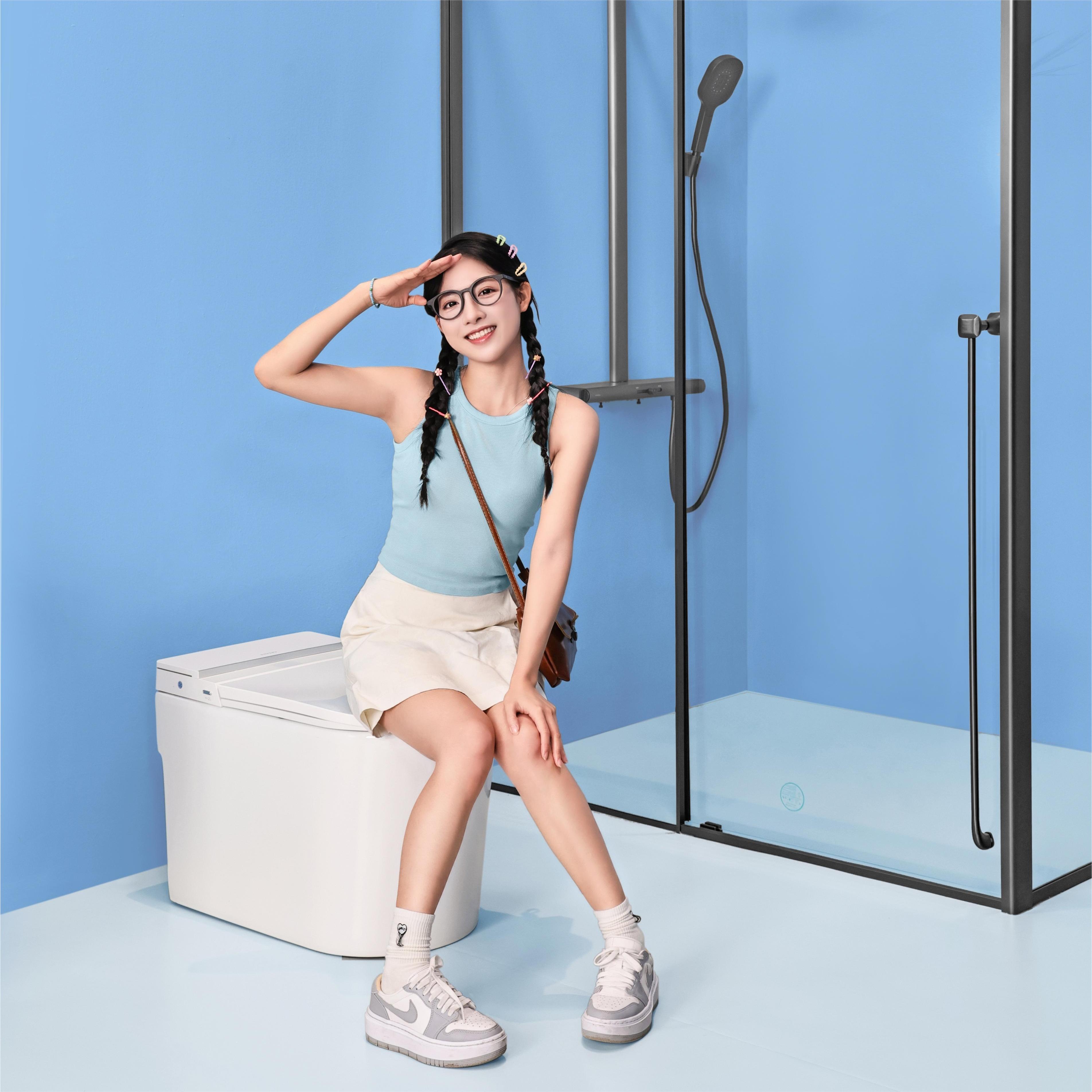 全新“领航V8”旗舰智能坐便器