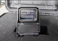 出口版全息瞄准镜