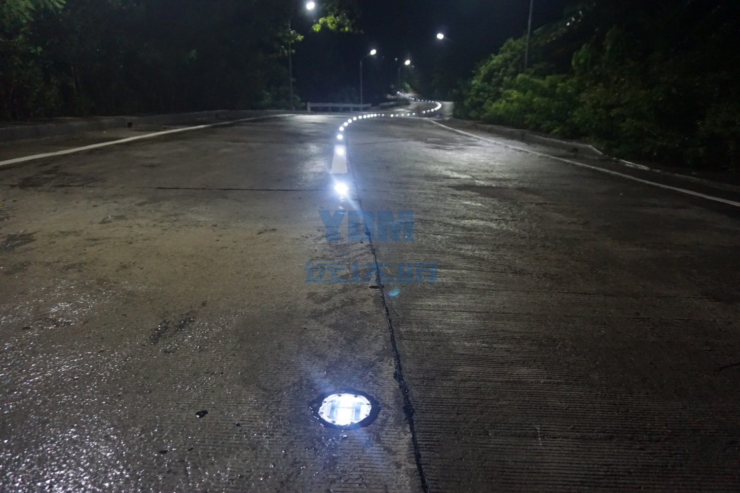 2019埋入式太阳能道钉菲律宾-2019埋入式太阳能道钉菲律宾03