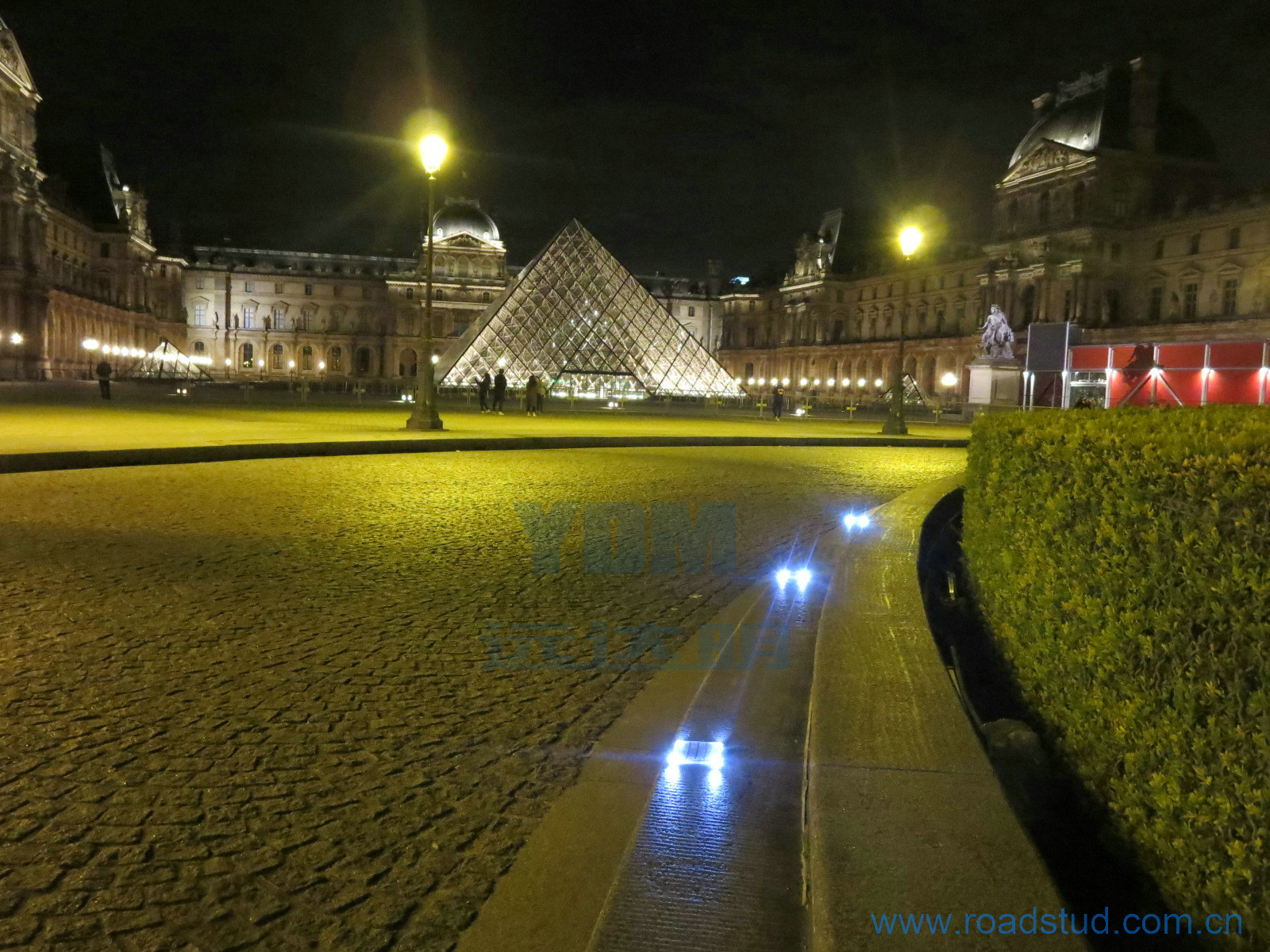 2016太阳能道钉法国-France-05