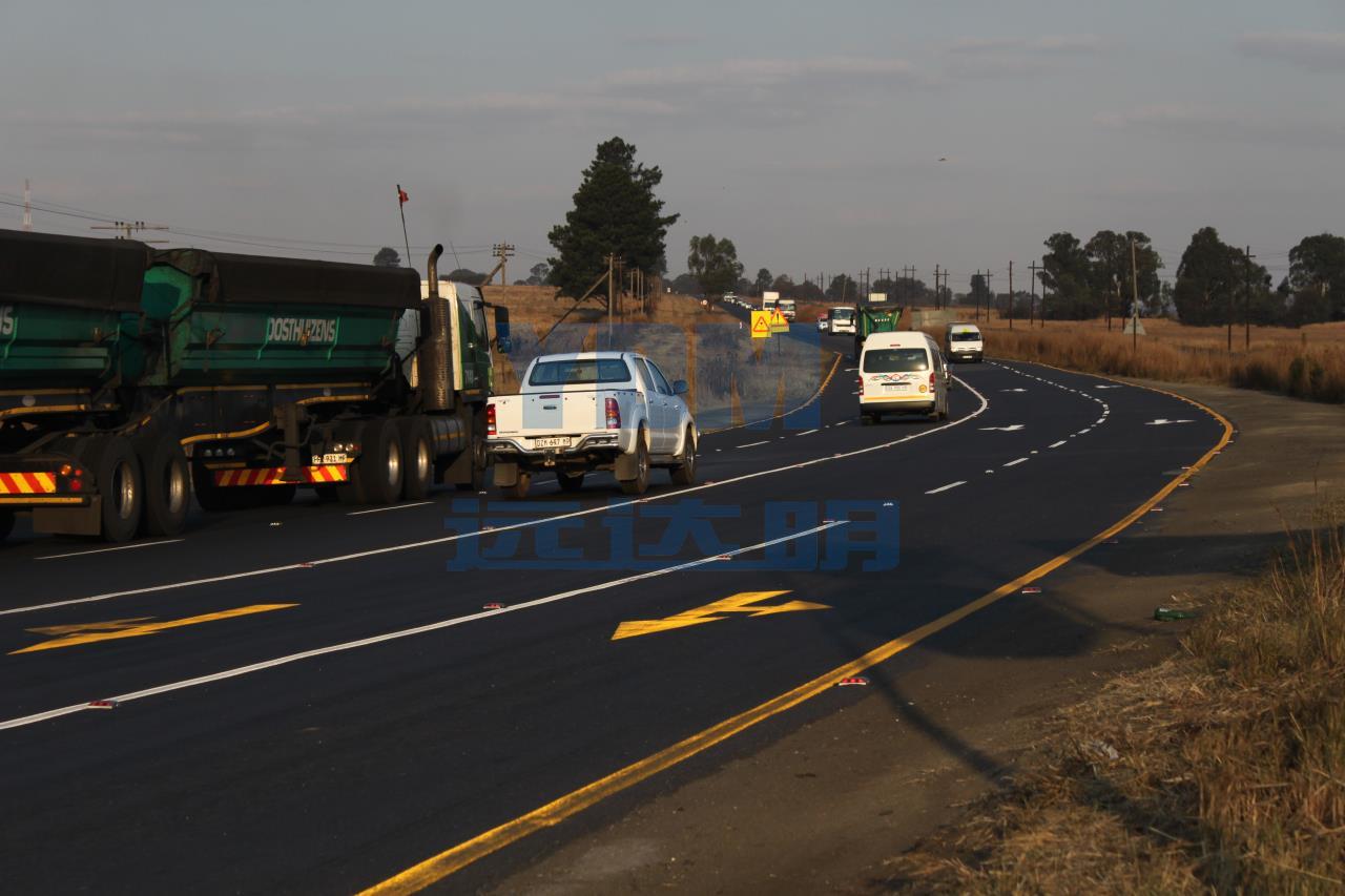 2012南非-2012南非铸铝反光道钉-南非20120528_4708