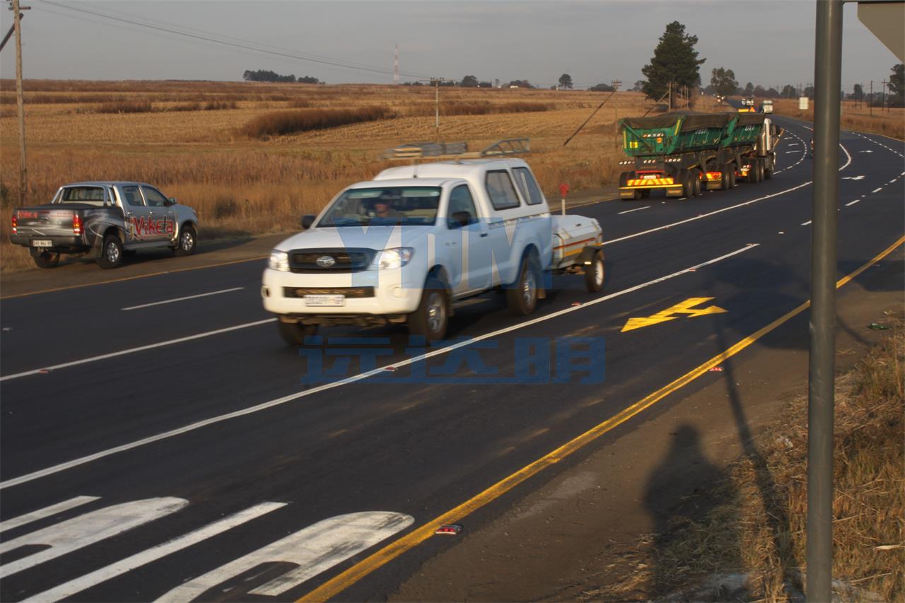 2012南非-2012南非铸铝反光道钉-南非20120528_4711