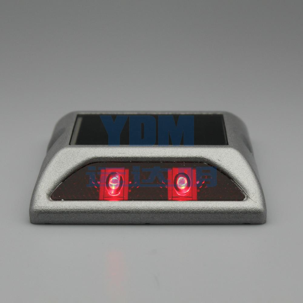 铸铝太阳能道钉125电池可更换-09