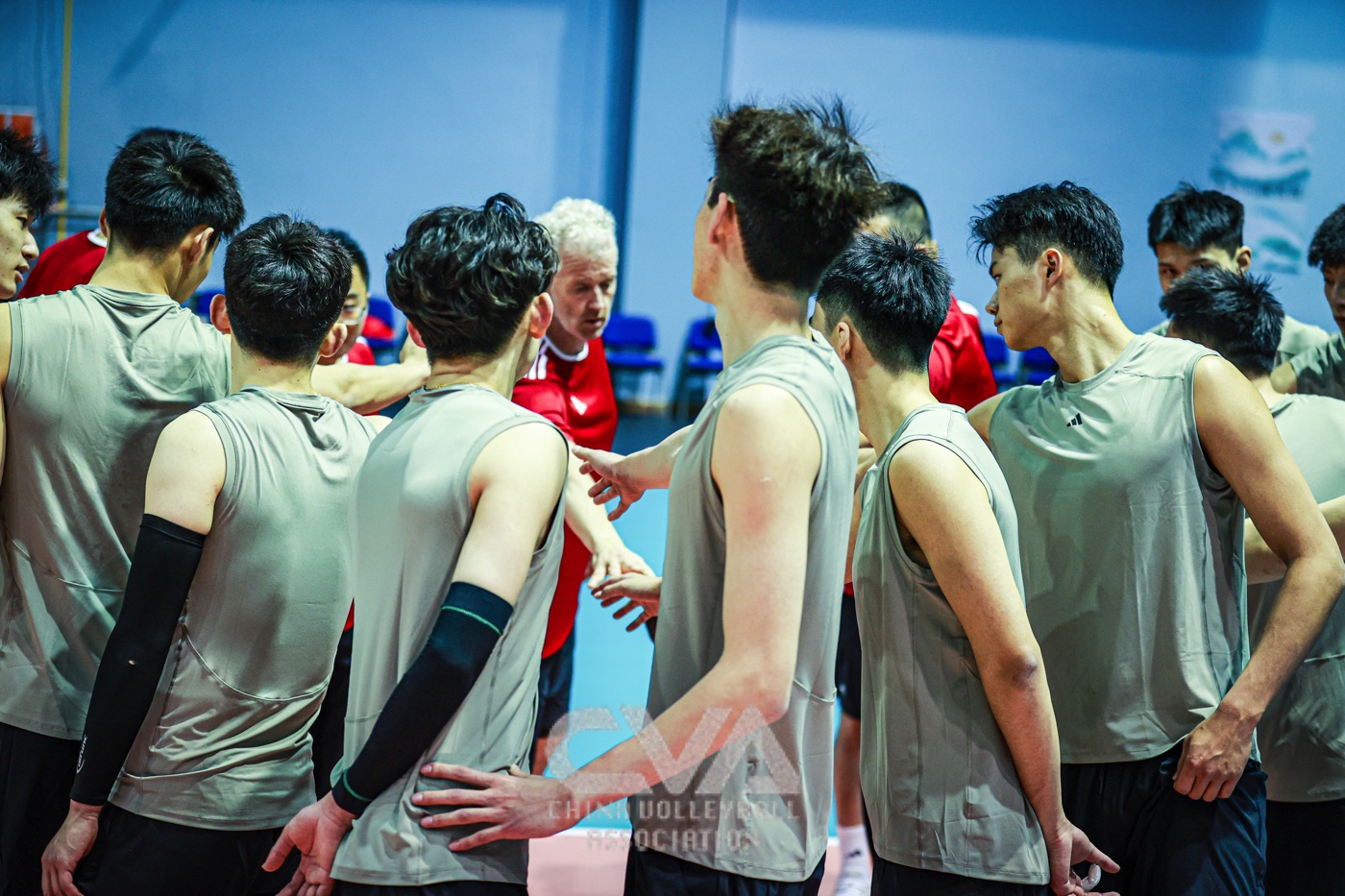 新一届中国男排首批集训队员在北仑训练
