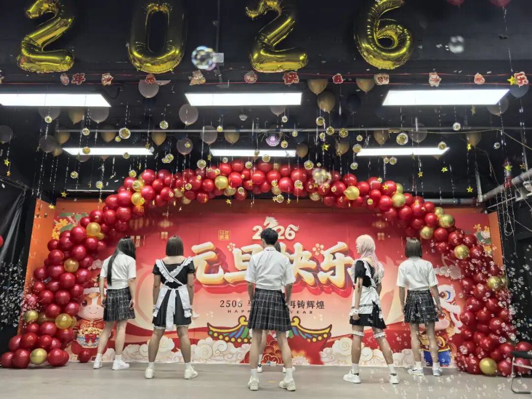 毕业典礼-女装表扬.jpg