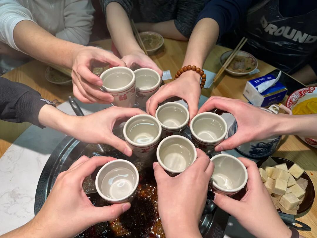 毕业师生聚餐.jpg