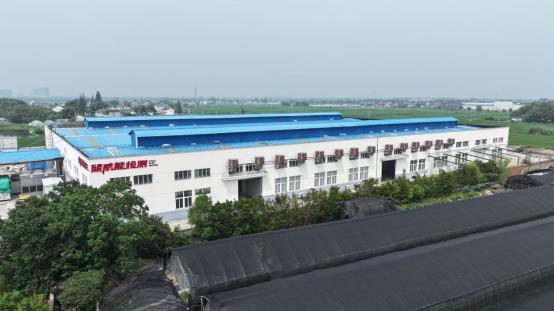 河边的城市

描述已自动生成